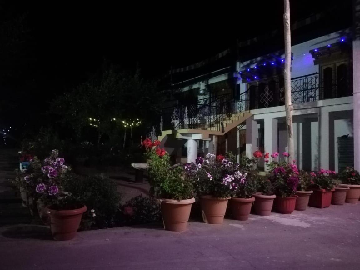Sernang Homestay Hundar Zewnętrze zdjęcie