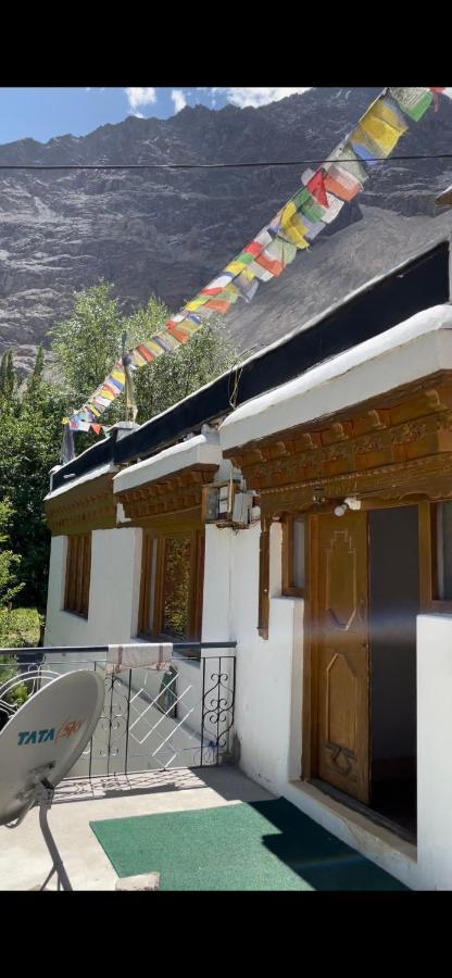 Sernang Homestay Hundar Zewnętrze zdjęcie