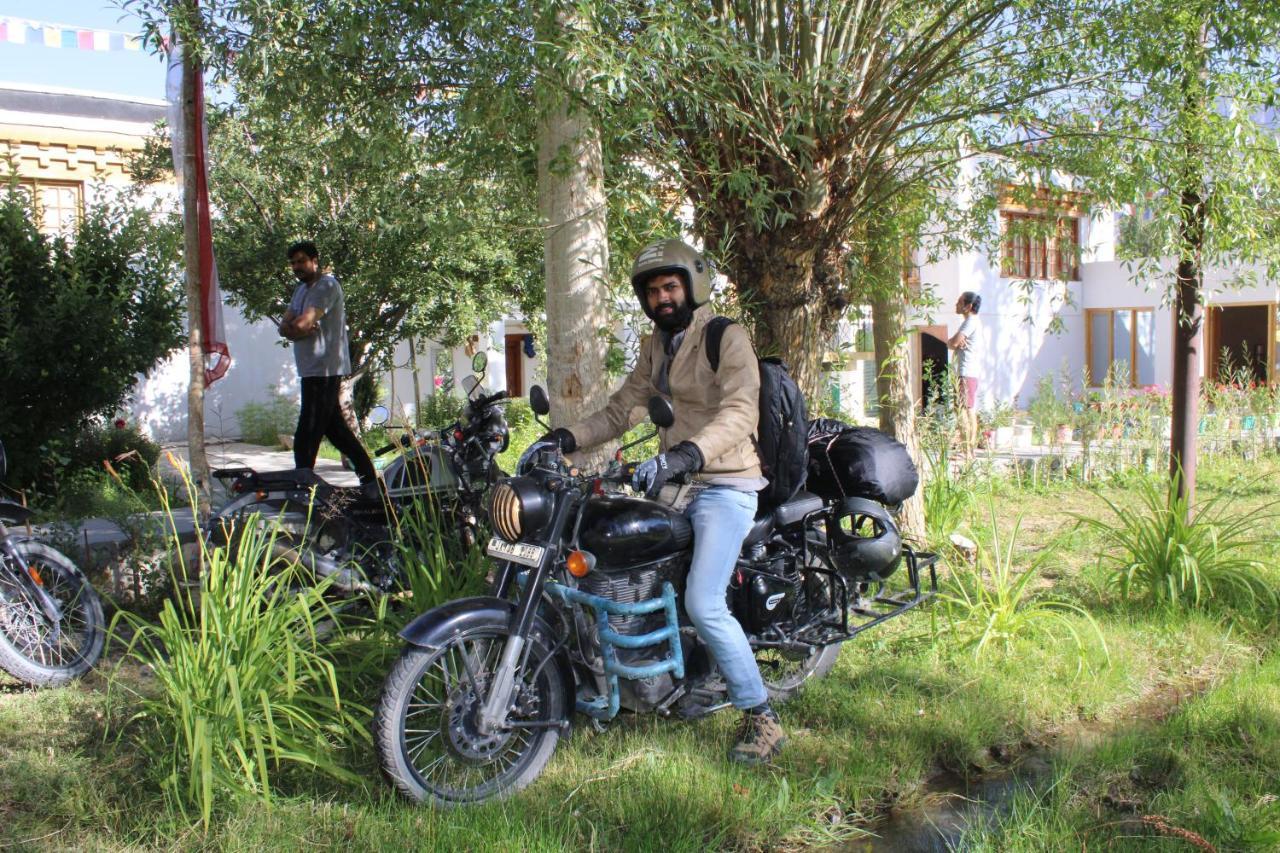 Sernang Homestay Hundar Zewnętrze zdjęcie