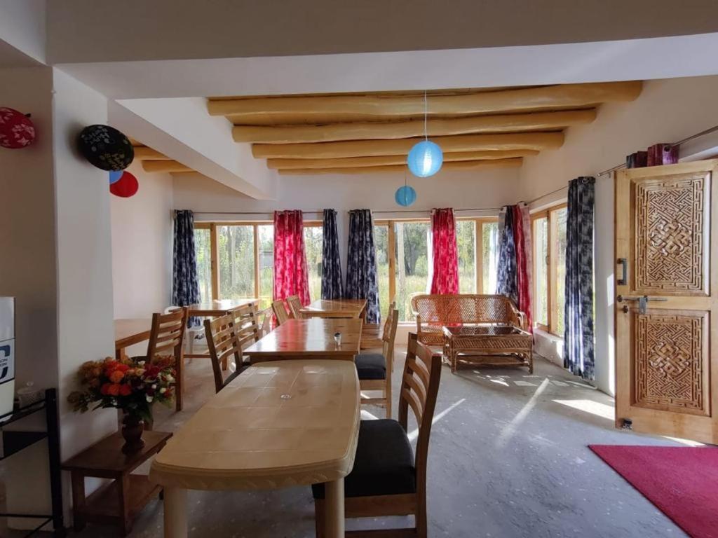 Sernang Homestay Hundar Zewnętrze zdjęcie